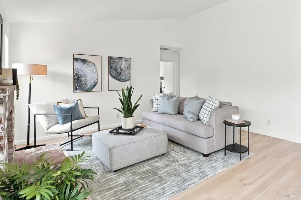 2436 Valley West Drive Santa Rosa, CA 95401