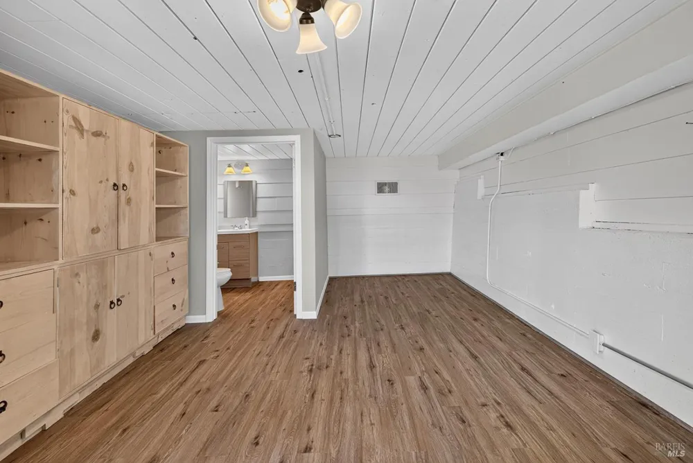 7180 Evan Avenue Sebastopol, CA 95472