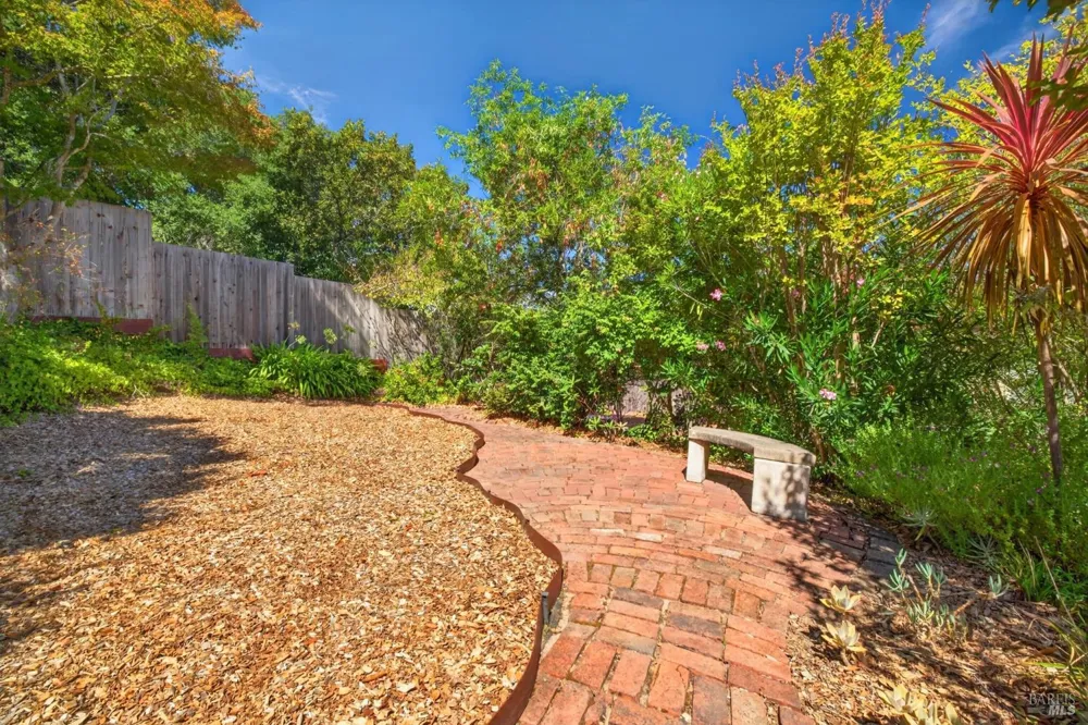 7180 Evan Avenue Sebastopol, CA 95472