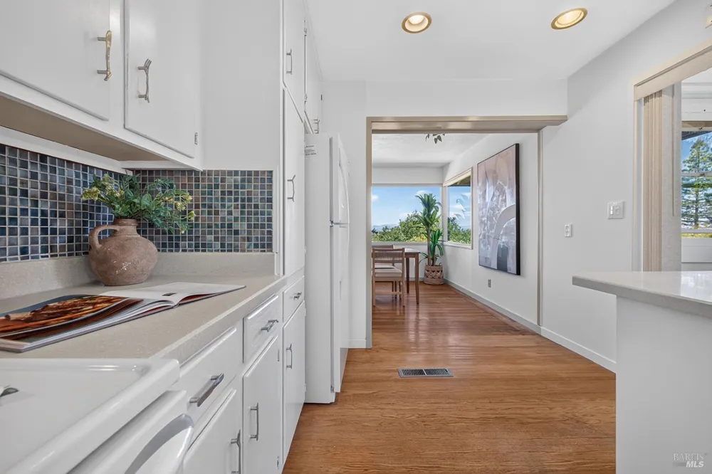 7180 Evan Avenue Sebastopol, CA 95472