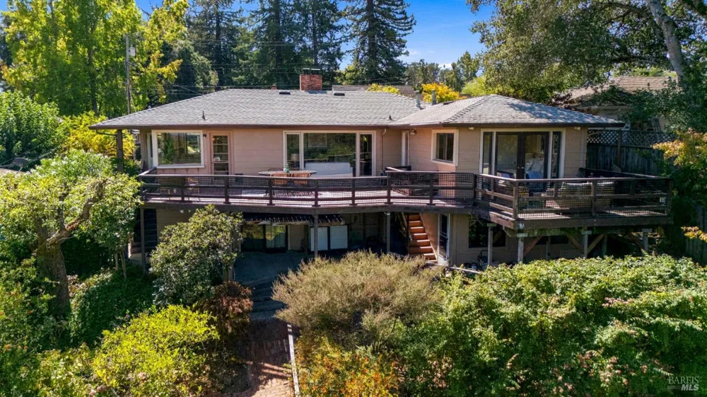 7180 Evan Avenue Sebastopol, CA 95472
