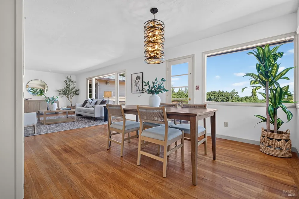 7180 Evan Avenue Sebastopol, CA 95472