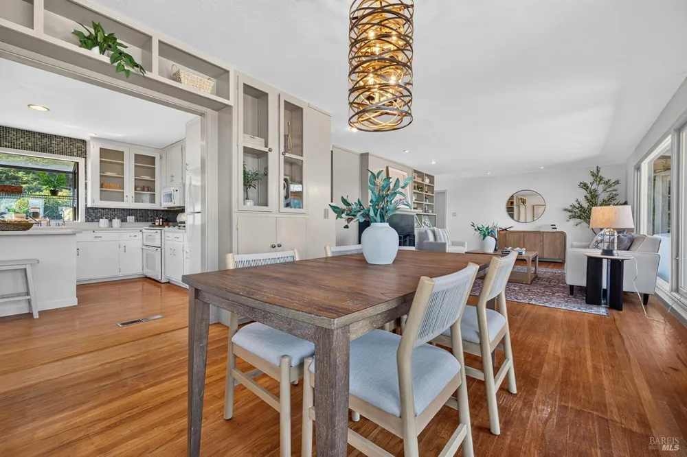 7180 Evan Avenue Sebastopol, CA 95472