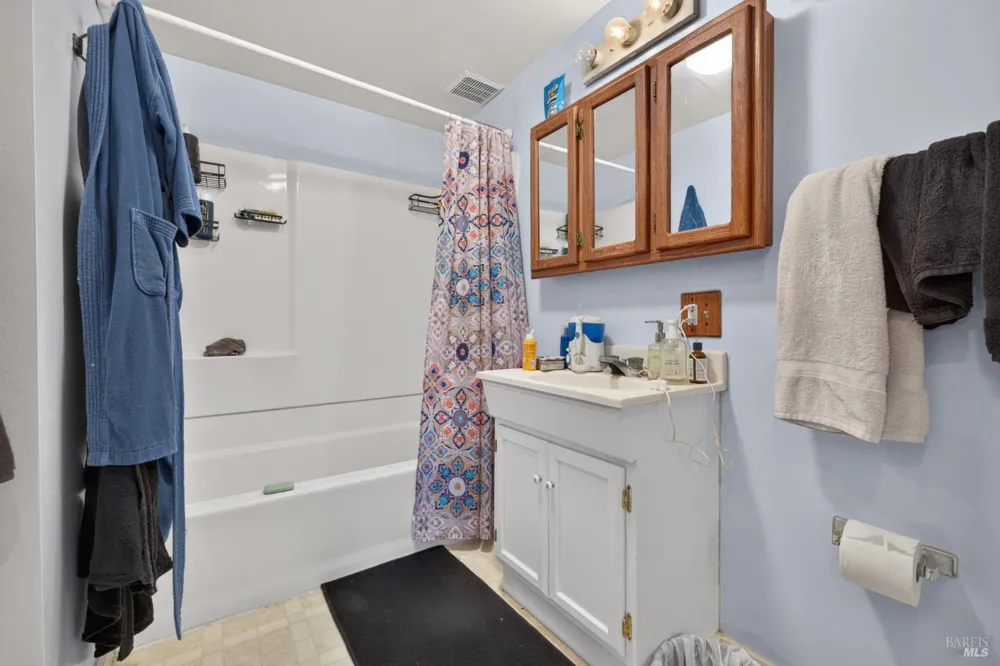 7180 Evan Avenue Sebastopol, CA 95472