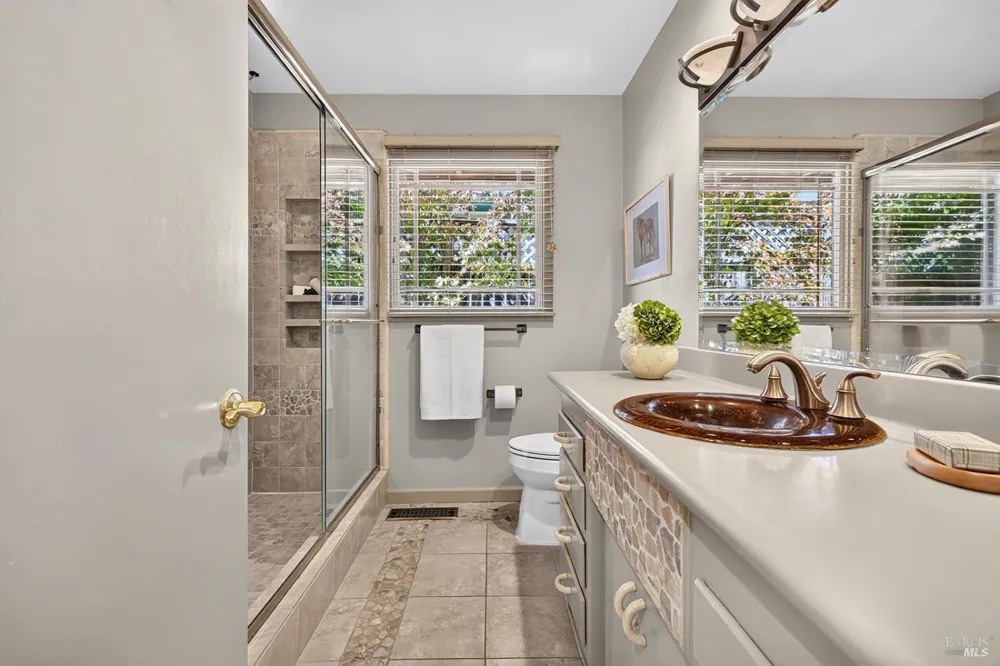 7180 Evan Avenue Sebastopol, CA 95472
