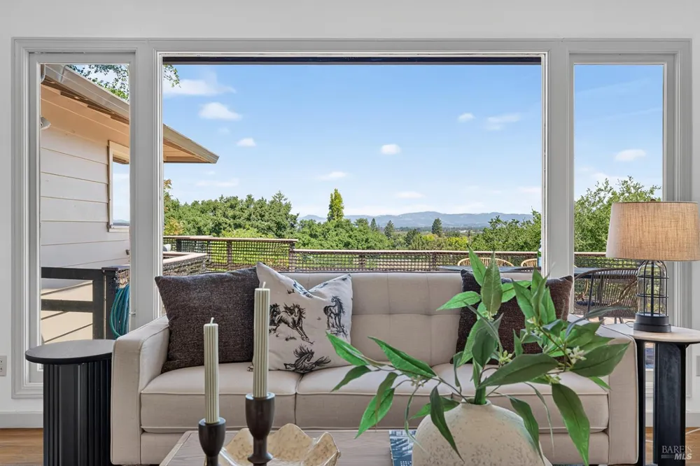 7180 Evan Avenue Sebastopol, CA 95472