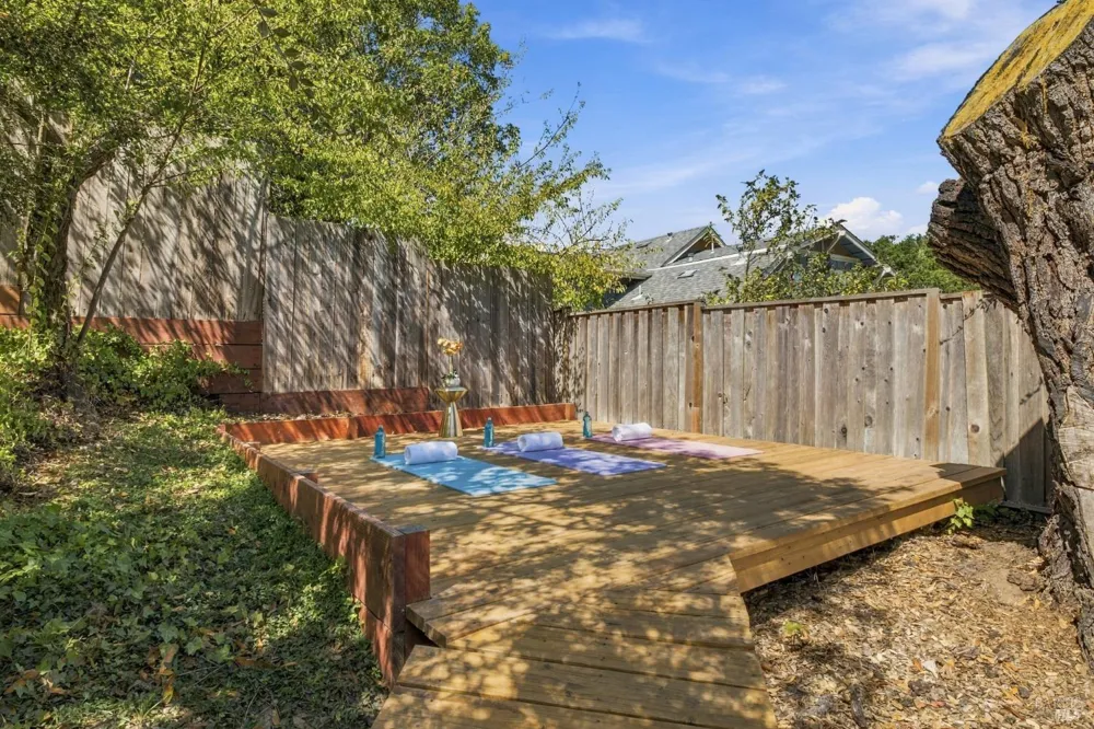 7180 Evan Avenue Sebastopol, CA 95472
