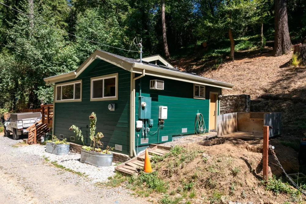 9195 Rio Dell Court Forestville, CA 95436