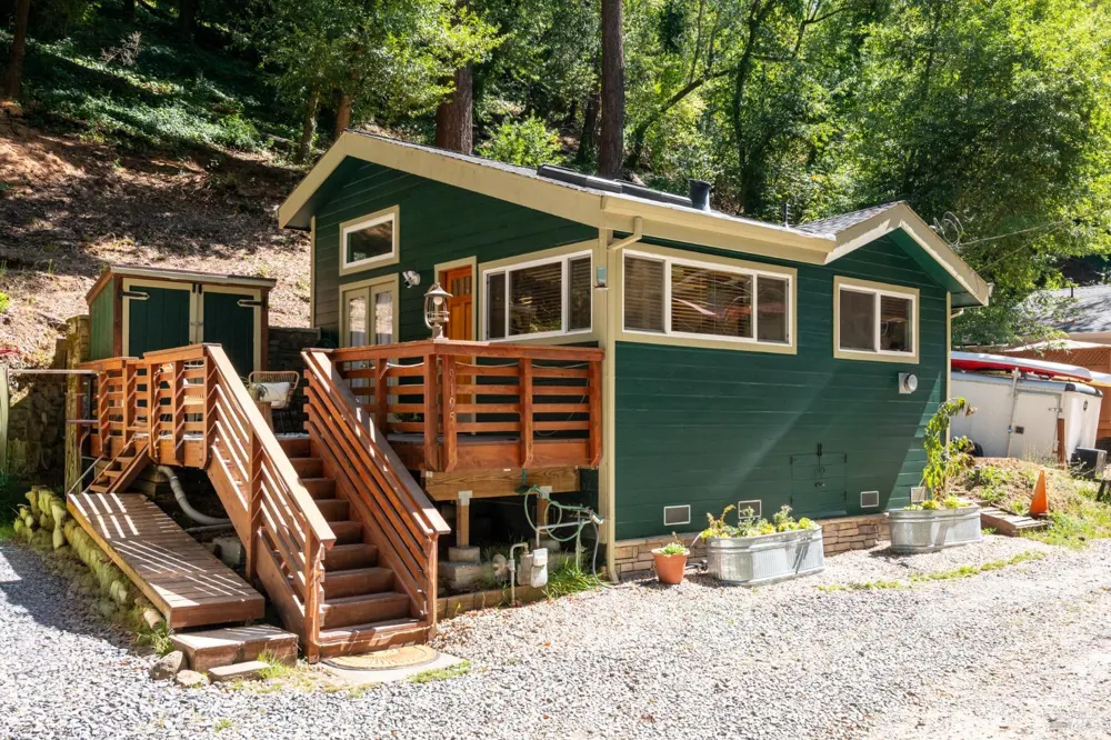 9195 Rio Dell Court Forestville, CA 95436
