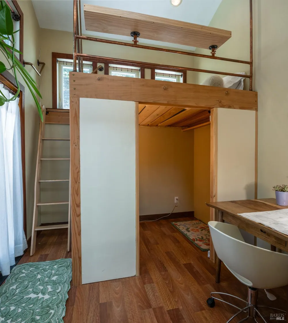 9195 Rio Dell Court Forestville, CA 95436