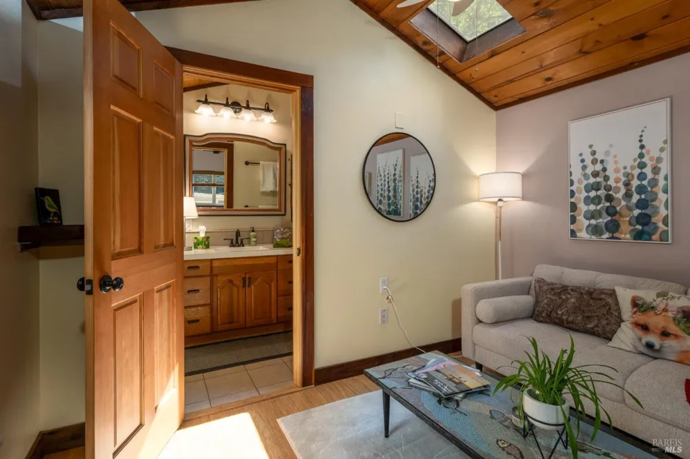 9195 Rio Dell Court Forestville, CA 95436