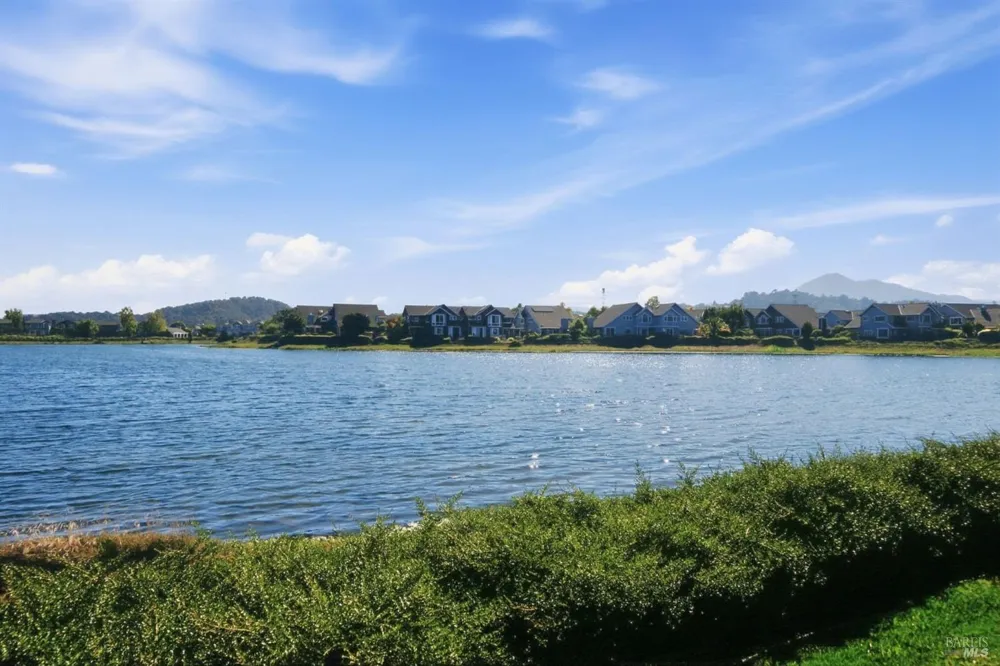108 Nantucket Cove San Rafael, CA 94901