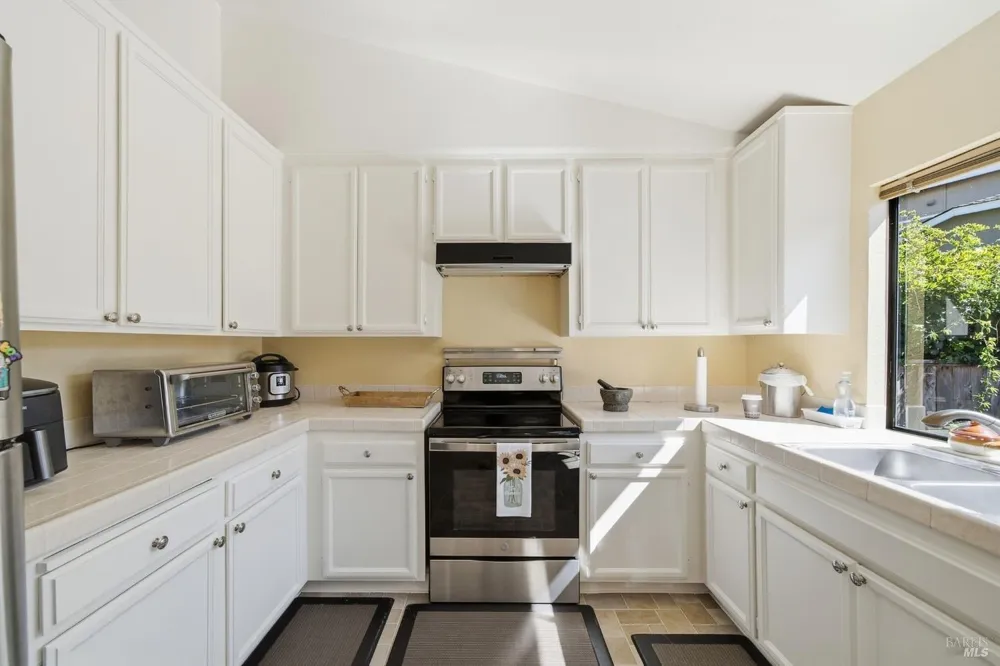 108 Nantucket Cove San Rafael, CA 94901