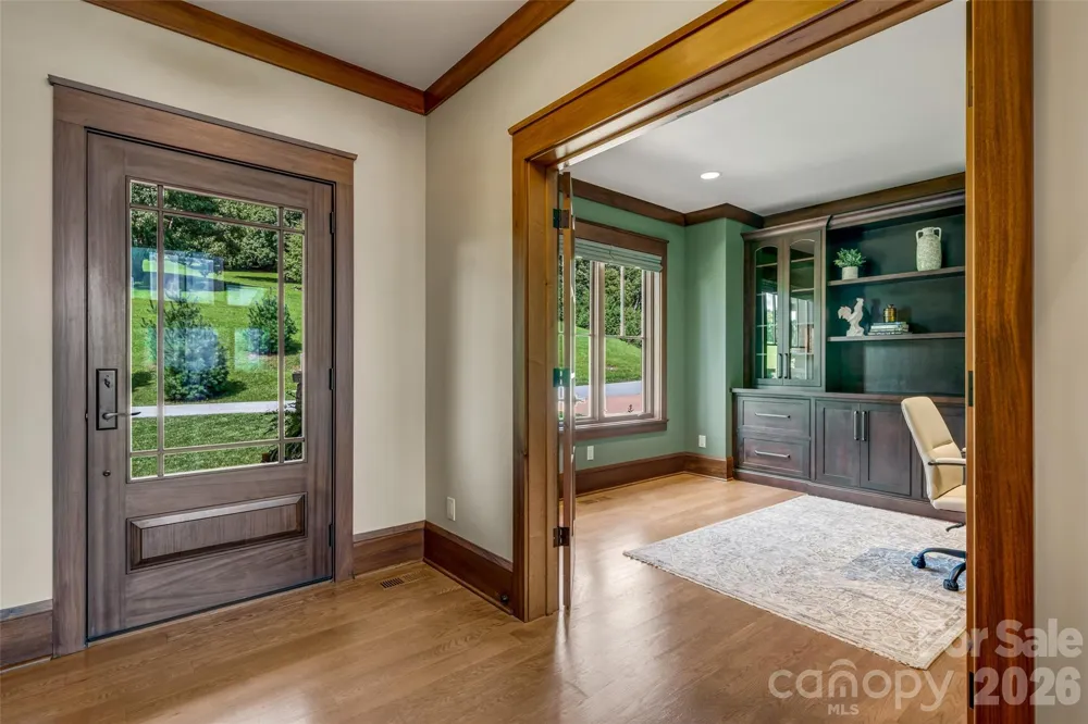 320 Summerset Drive Hendersonville, NC 28792