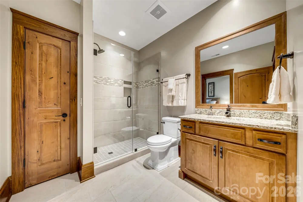 320 Summerset Drive Hendersonville, NC 28792