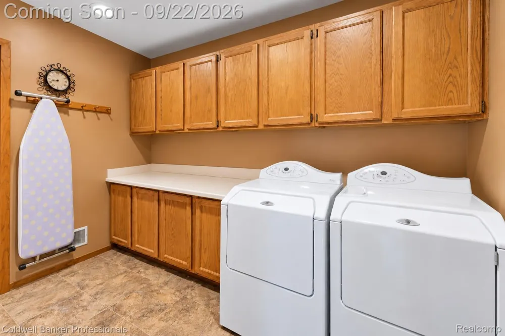 2602 Browning Drive Orion Charter Township, MI 48360