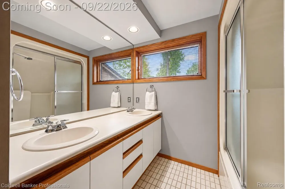 2602 Browning Drive Orion Charter Township, MI 48360