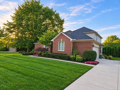 3773 Lake Forest Drive