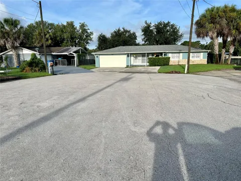 1638 PARADISE LANE