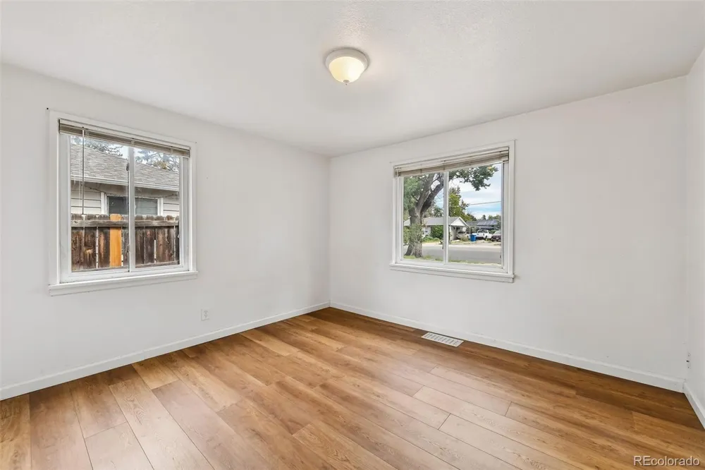 729 Havana Street Aurora, CO 80010