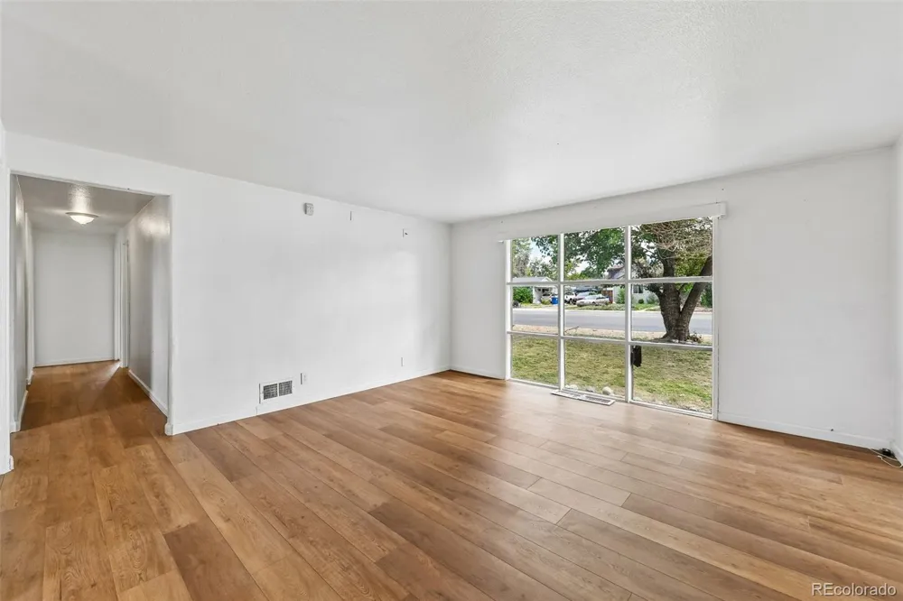 729 Havana Street Aurora, CO 80010