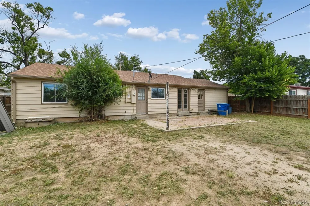 729 Havana Street Aurora, CO 80010