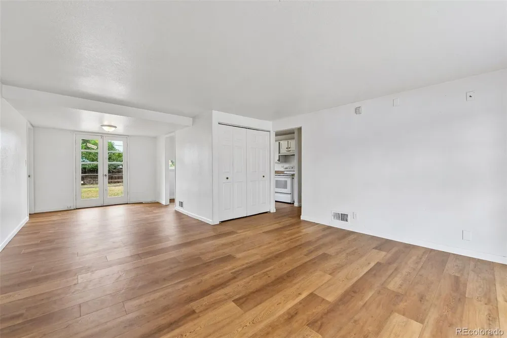 729 Havana Street Aurora, CO 80010