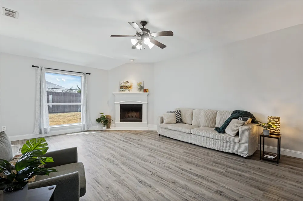 950 W Ash Street Celina, TX 75009