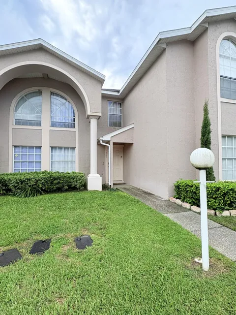 1622 Windsor Oak Court