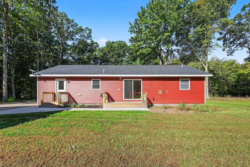 4880 S Carr Road Fruitport, MI 49415