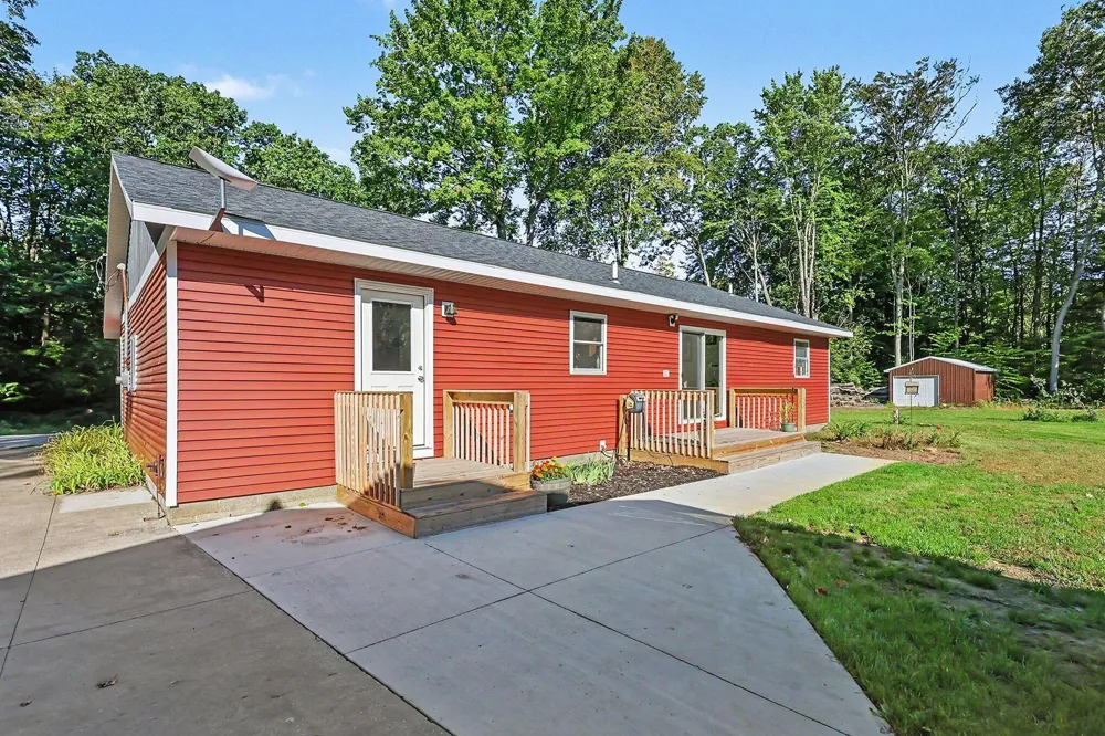 4880 S Carr Road Fruitport, MI 49415