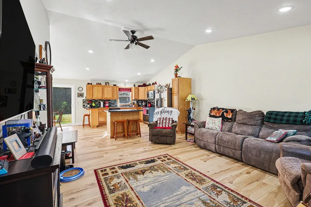 4880 S Carr Road Fruitport, MI 49415