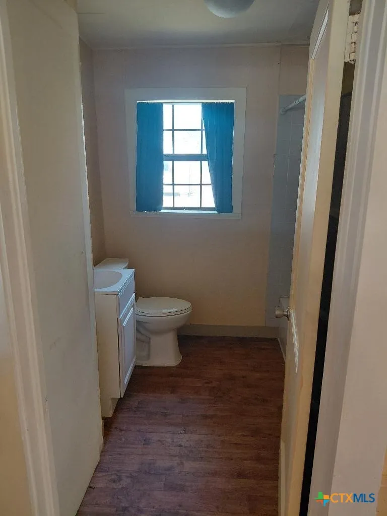 107 E Saint Mary Street Runge, TX 78151