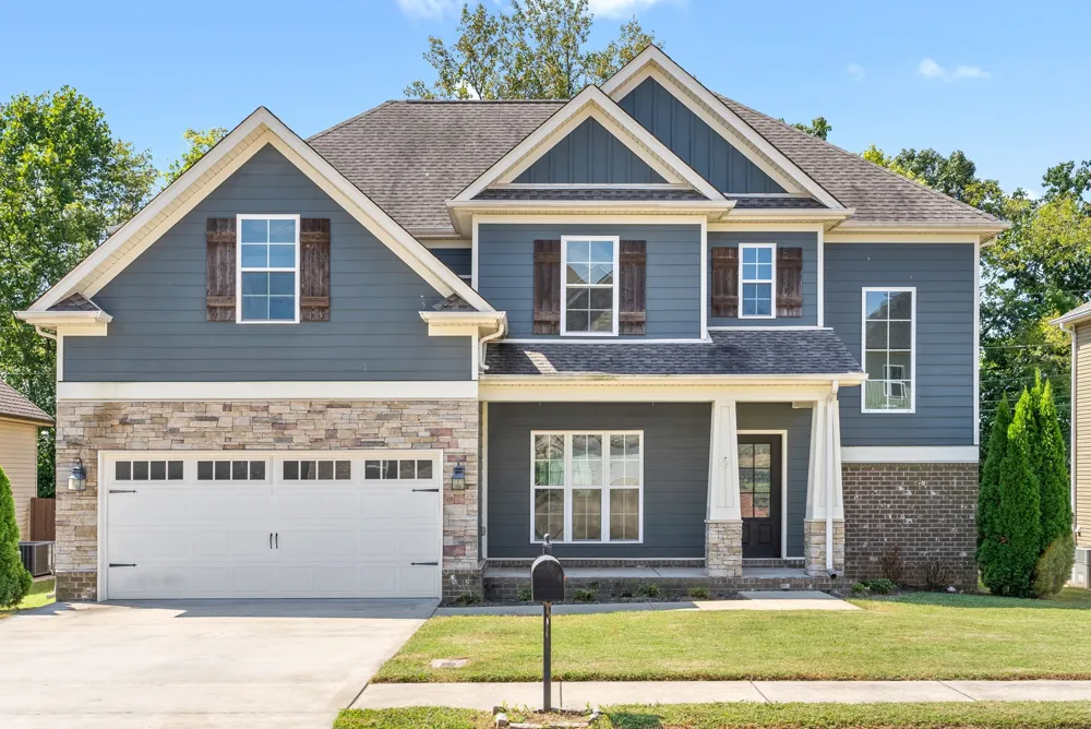 1506 Redrock Court Clarksville, TN 37043