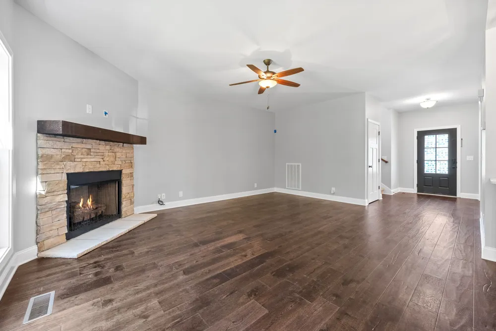 1506 Redrock Court Clarksville, TN 37043