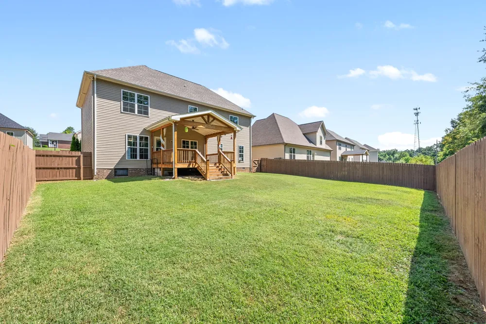 1506 Redrock Court Clarksville, TN 37043
