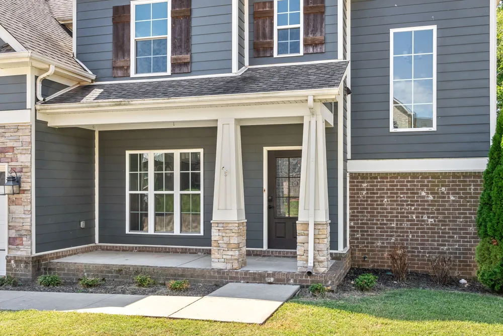 1506 Redrock Court Clarksville, TN 37043