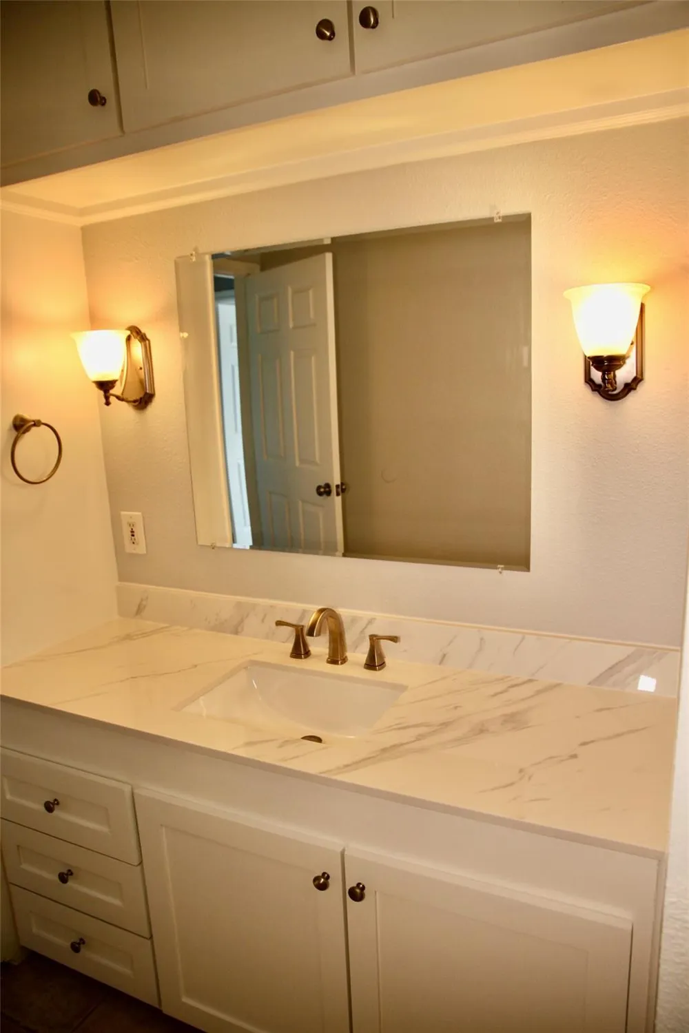 529 E Shore Drive Clear Lake Shores, TX 77565