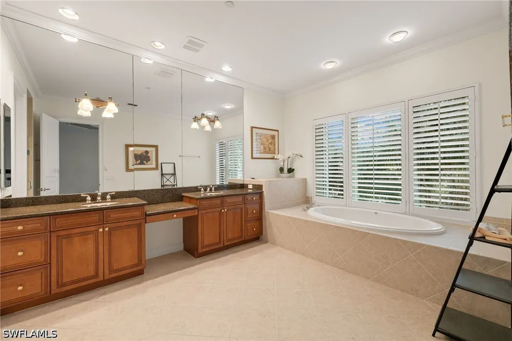 Barefoot Circle #22 Bonita Springs, FL 34134