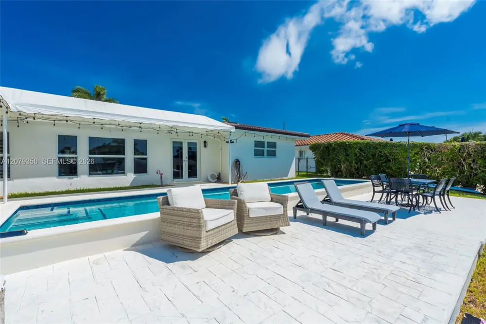 1440 SE 14th Dr Deerfield Beach, FL 33441