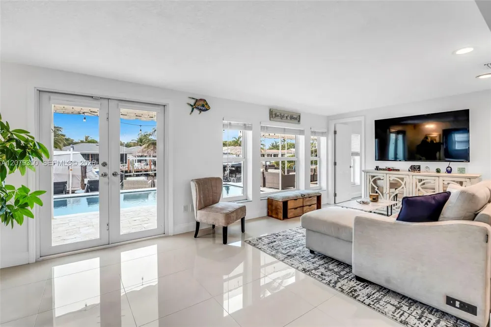 1440 SE 14th Dr Deerfield Beach, FL 33441