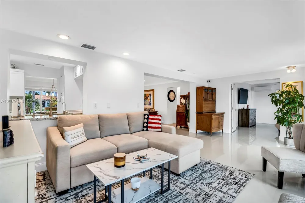 1440 SE 14th Dr Deerfield Beach, FL 33441
