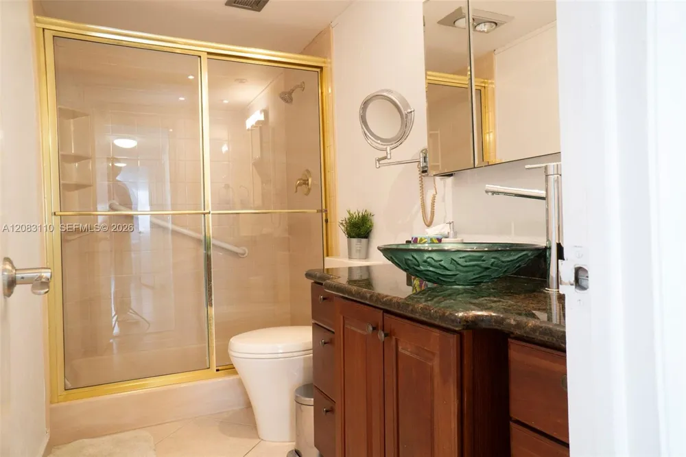 1980 S Ocean Dr #7F Hallandale Beach, FL 33009