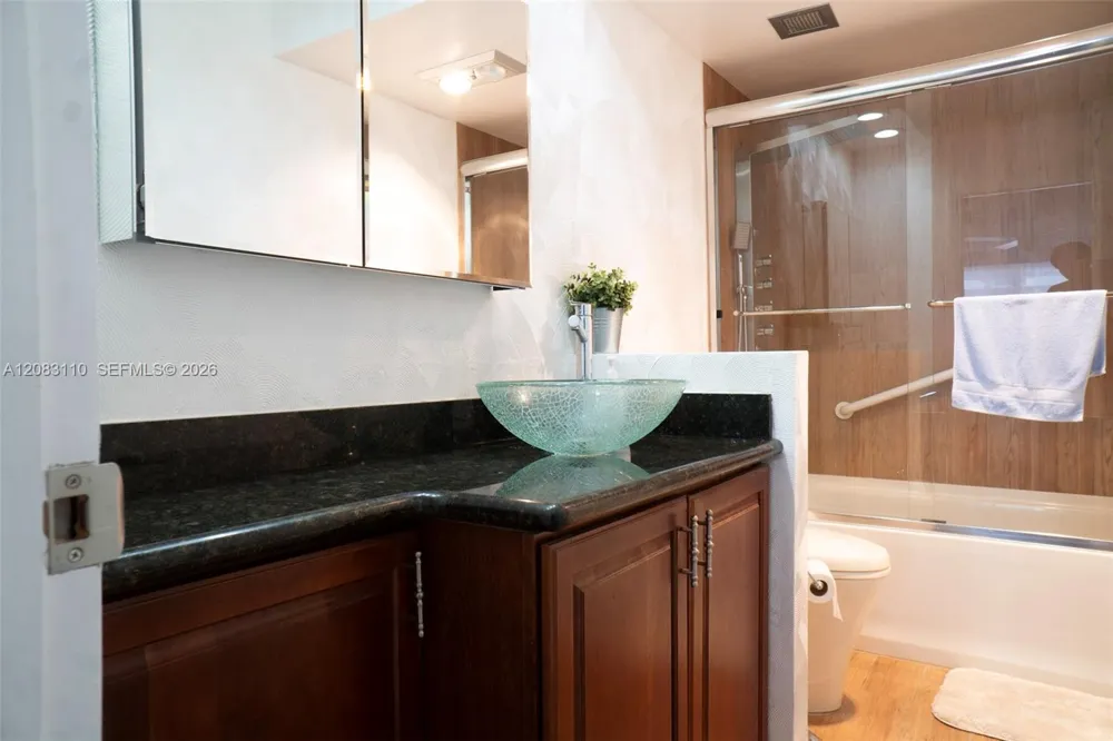 1980 S Ocean Dr #7F Hallandale Beach, FL 33009