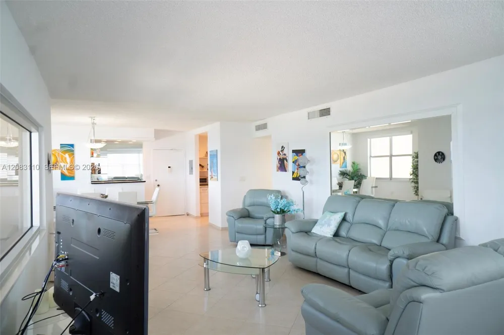1980 S Ocean Dr #7F Hallandale Beach, FL 33009