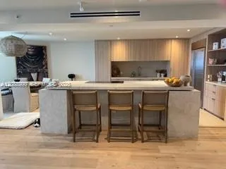 6767 Collins Ave #2206 Miami Beach, FL 33141