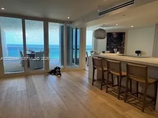 6767 Collins Ave #2206 Miami Beach, FL 33141