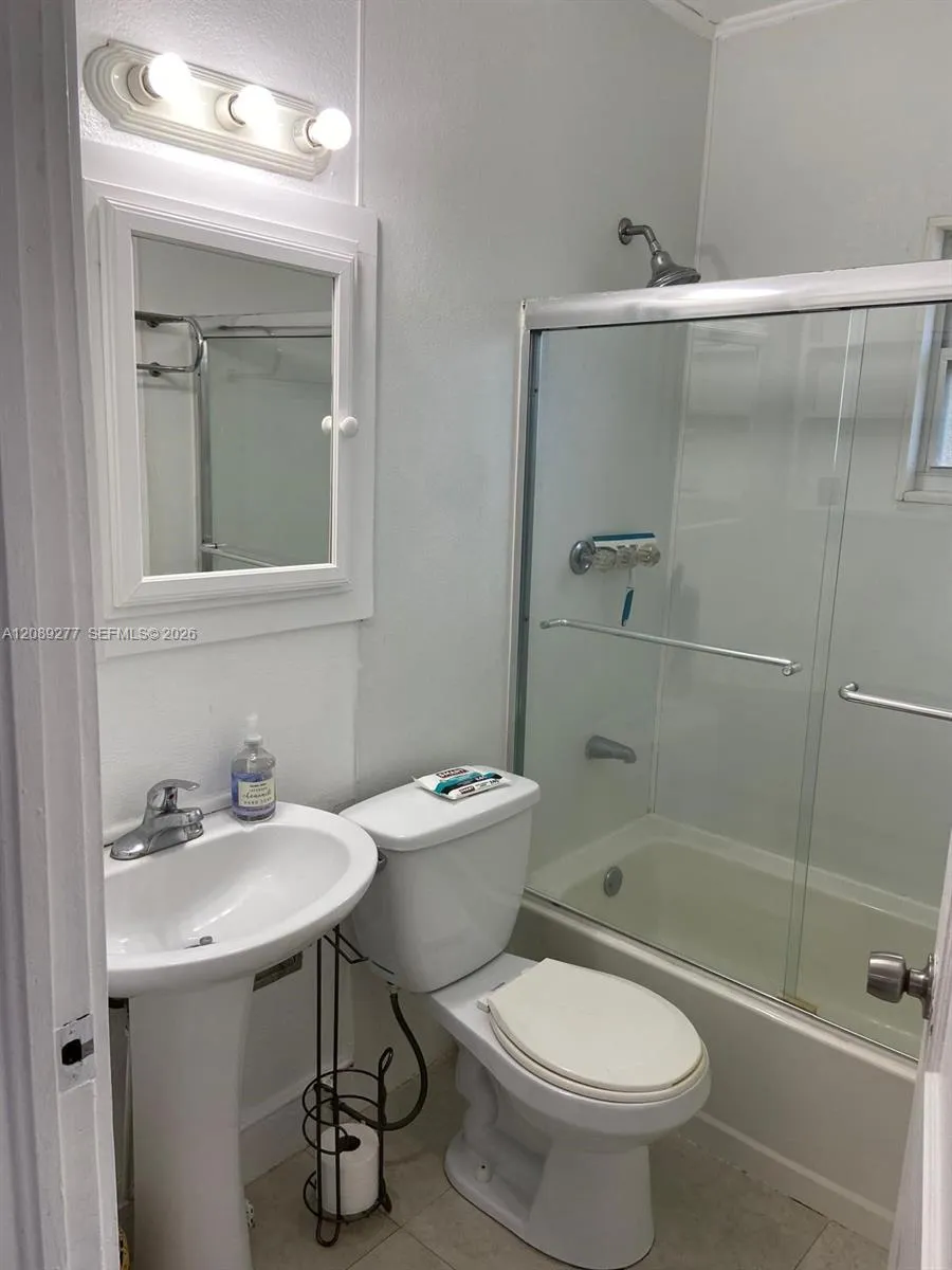 517 SW 4th Ave #2 Fort Lauderdale, FL 33315