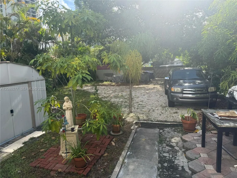 517 SW 4th Ave #2 Fort Lauderdale, FL 33315