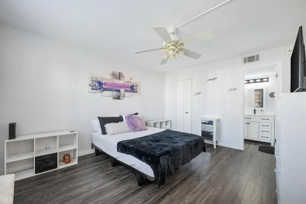 2764 NW 104TH AVENUE #202 Sunrise, FL 33322